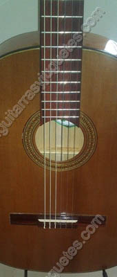 Guitarra falamenca de cedro blanco 1
